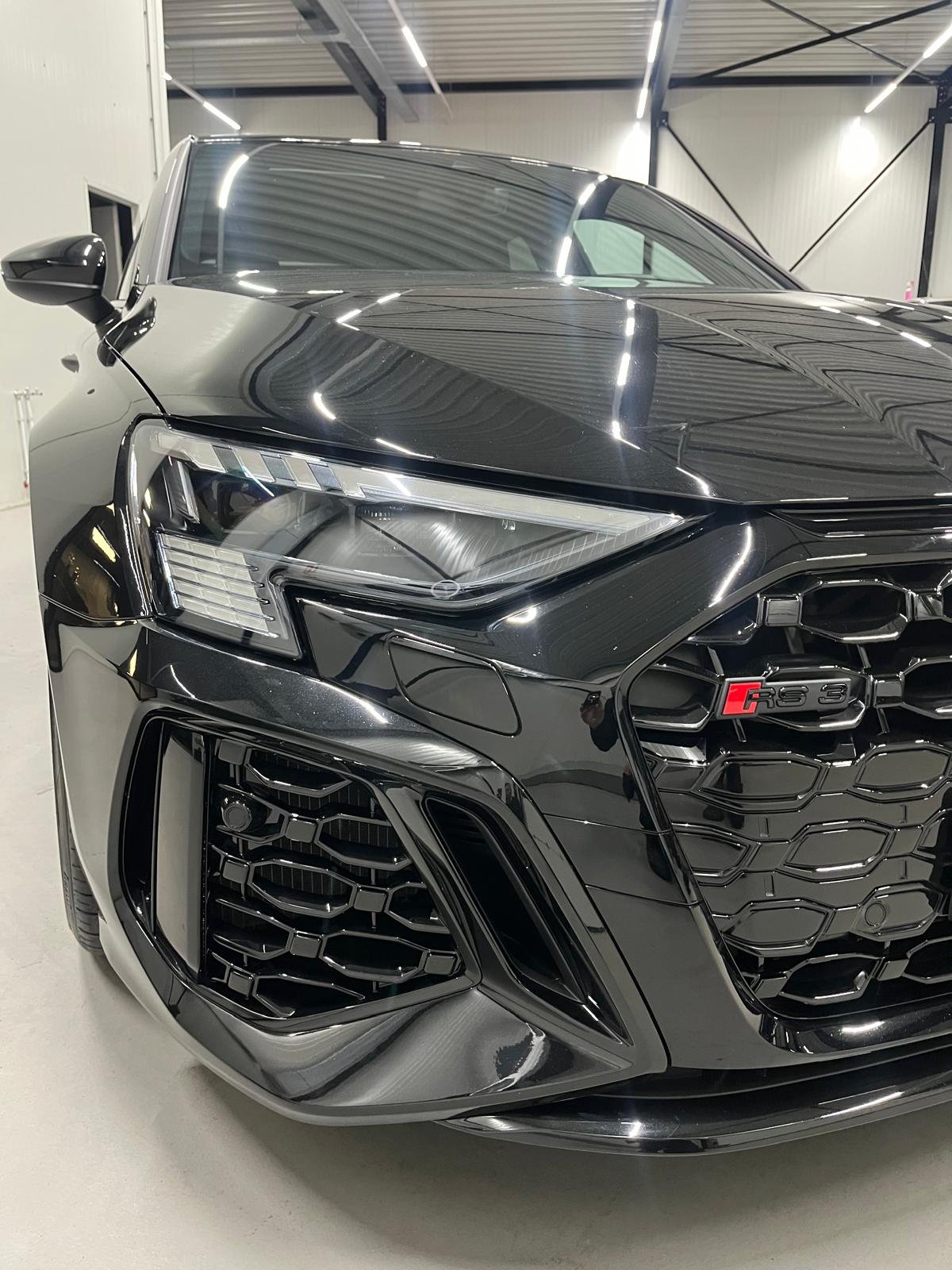 Glimmobiel voertuig detailing wax afwerking chrome detail styling lak Stadskanaal